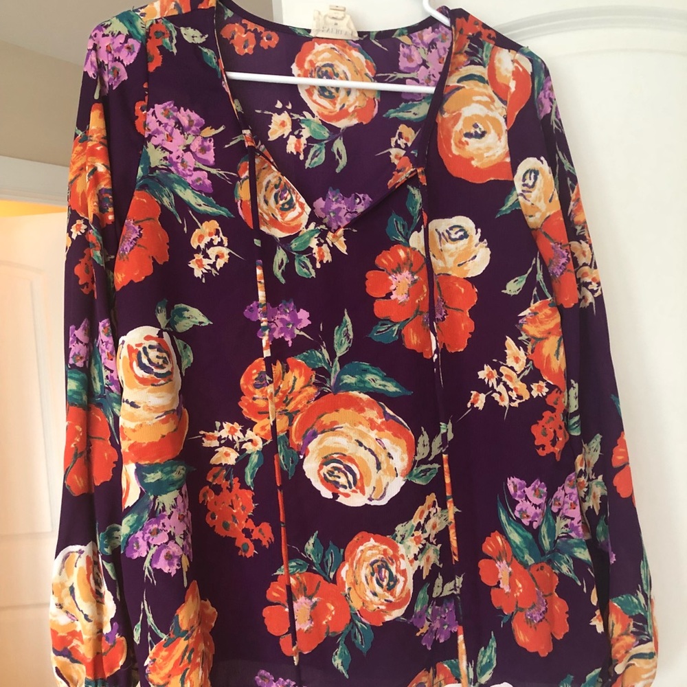 Everly purple blouse size small